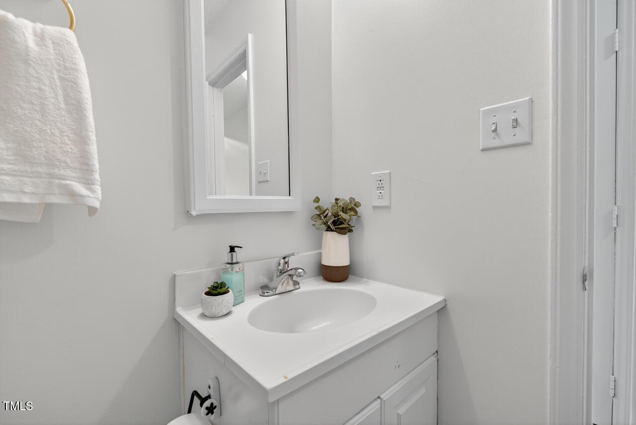 Durham, North Carolina 27705, United States, 1 Bedroom Bedrooms, ,1 BathroomBathrooms,Residential,Active,183509