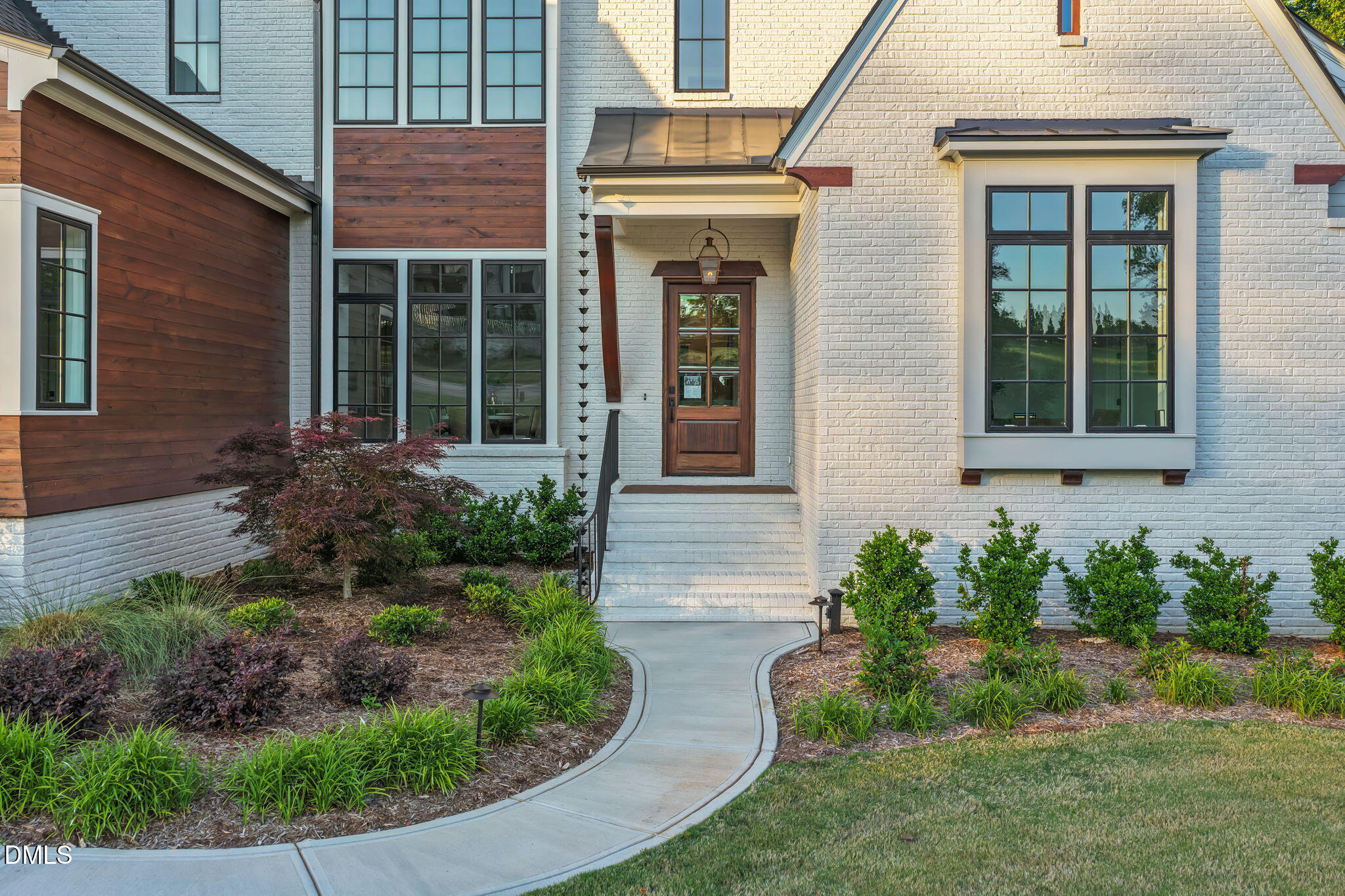 9004 Meadow Pointe Court