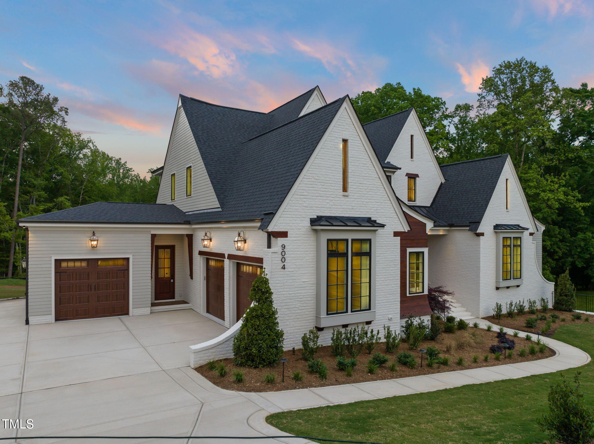 9004 Meadow Pointe Court