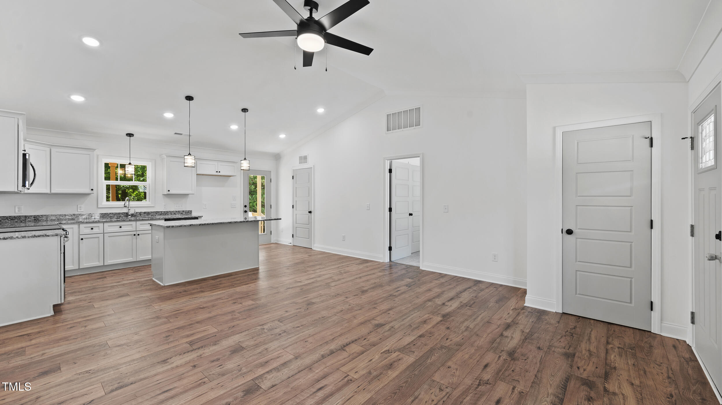 605 Roosevelt Street