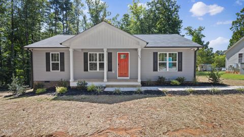 605 Roosevelt Street Mebane NC 27302