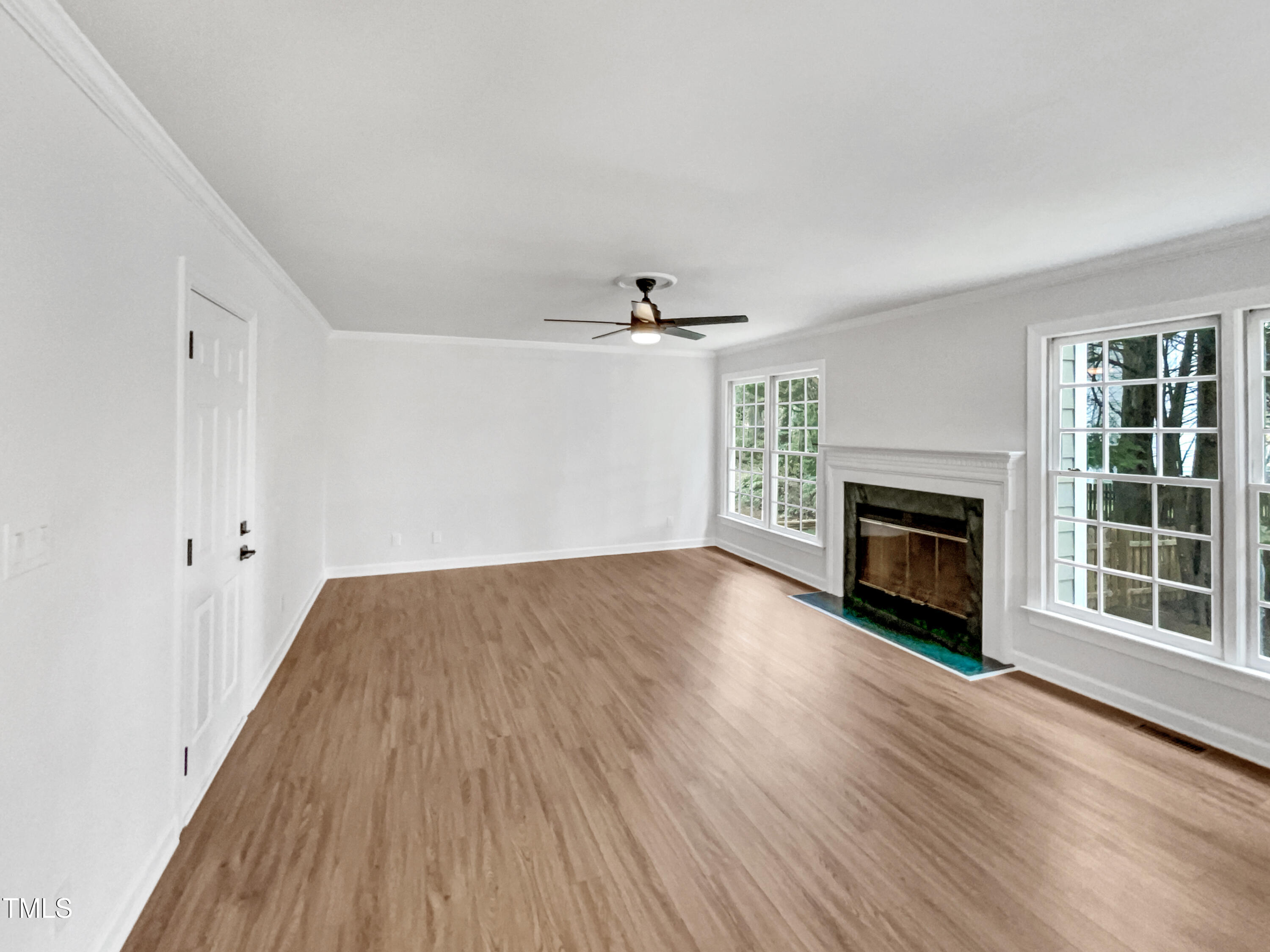 100 Ampad Court