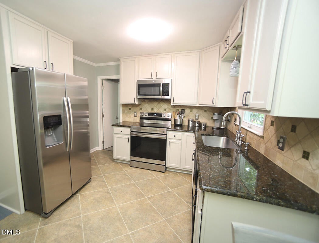 4033 Saint Edmunds Lane
