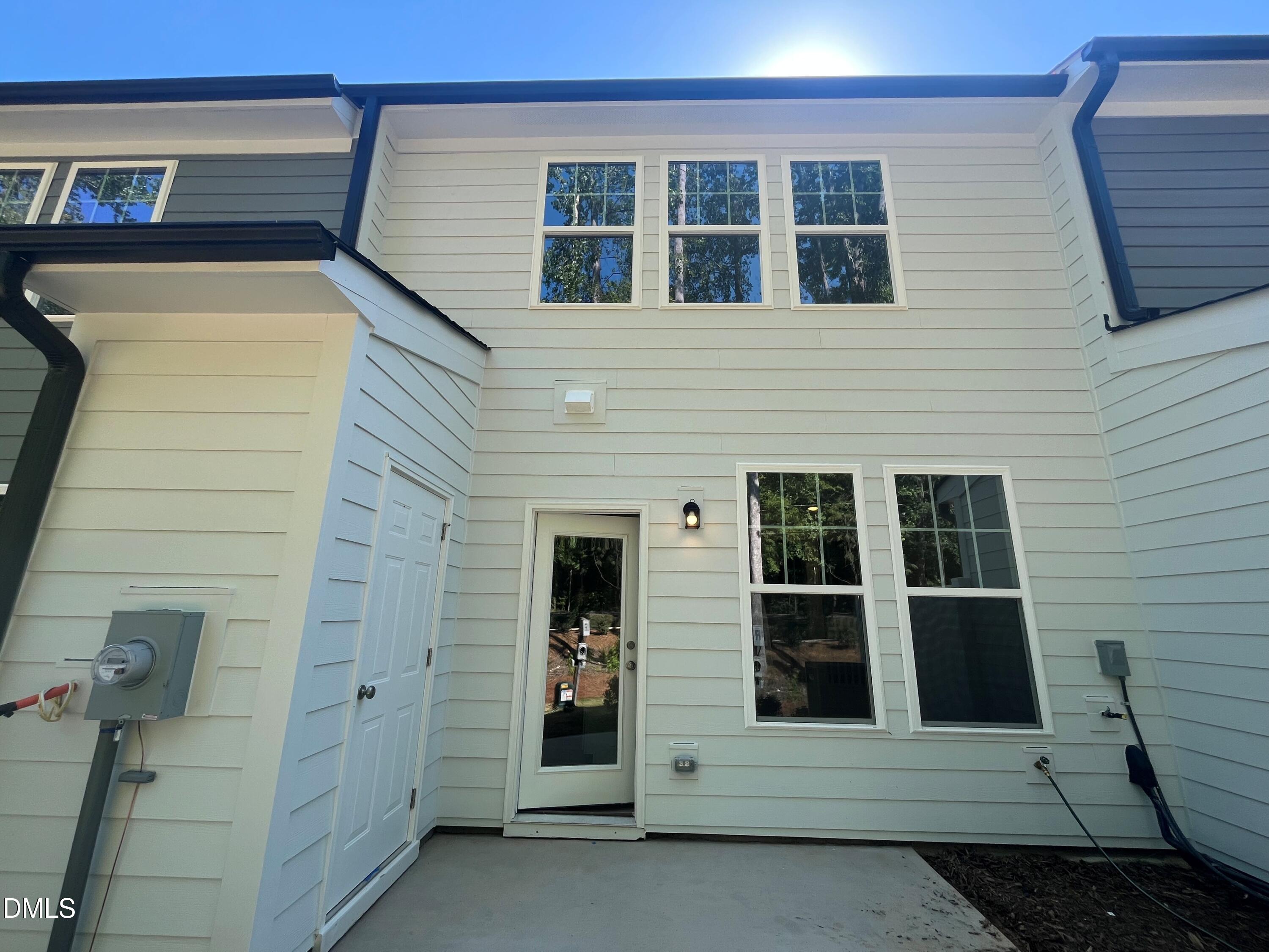 1282 Hammond Drive