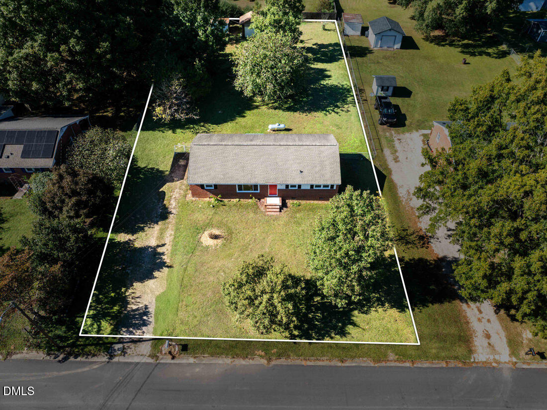3708 Woodside Road