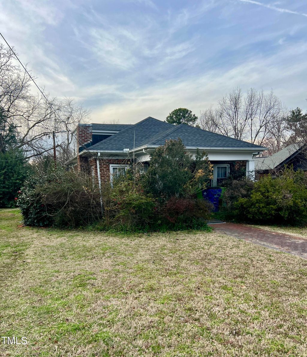 1225 Courtland Drive, Raleigh, NC 27604, MLS 10016399 Howard Hanna