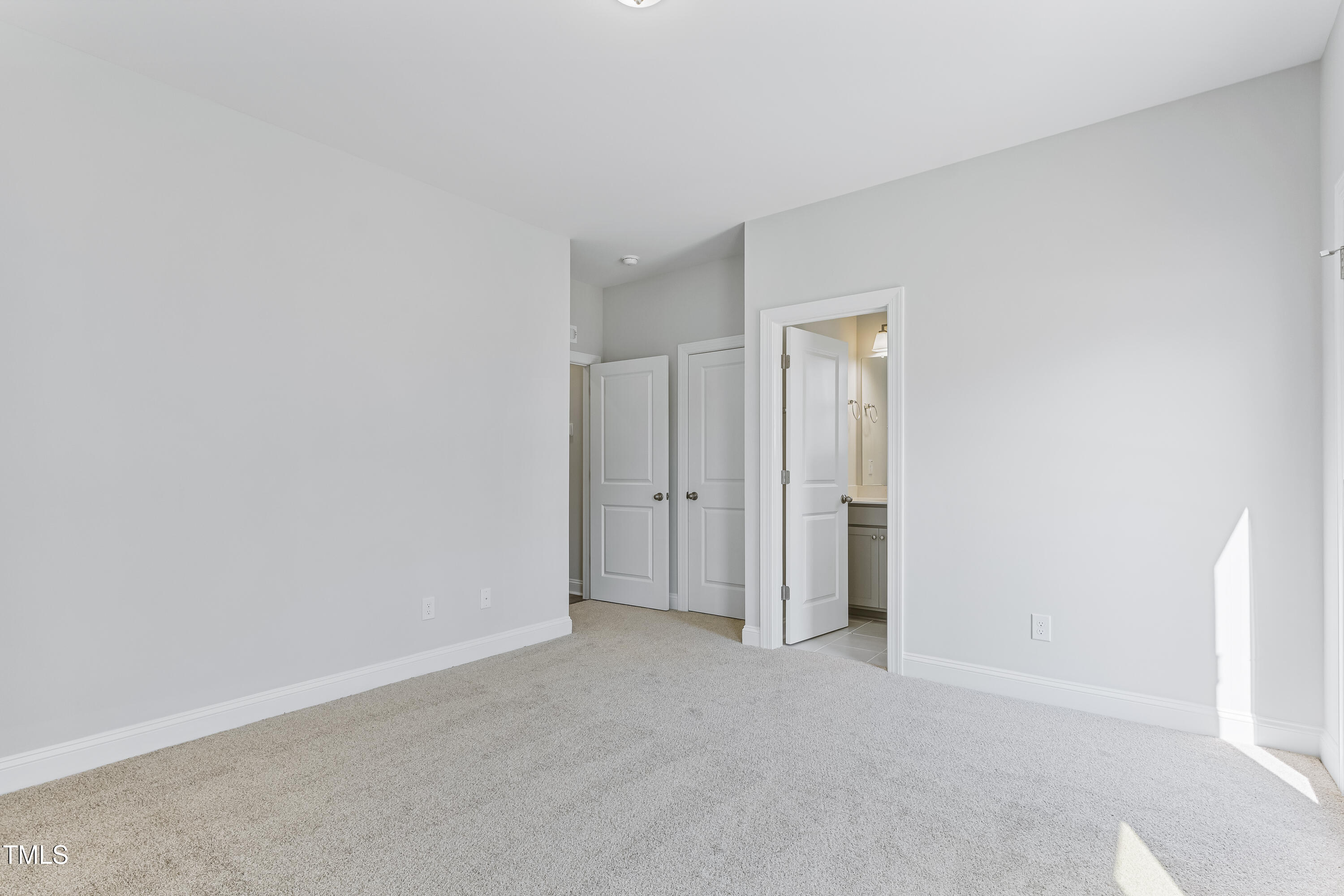 2042 Fishamble Street 32