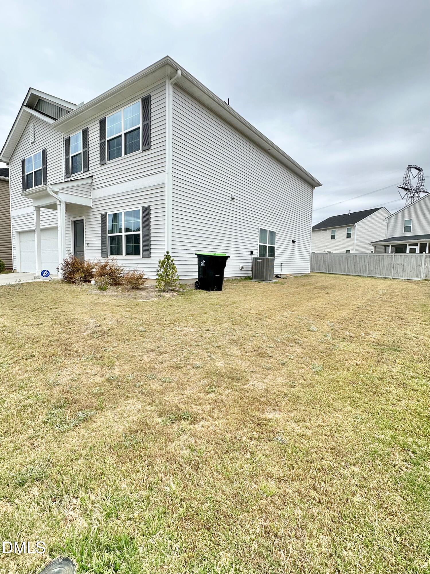 1113 Sumter Pointe Way