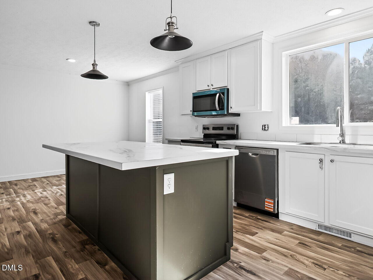 127 Sandy Plains Lane