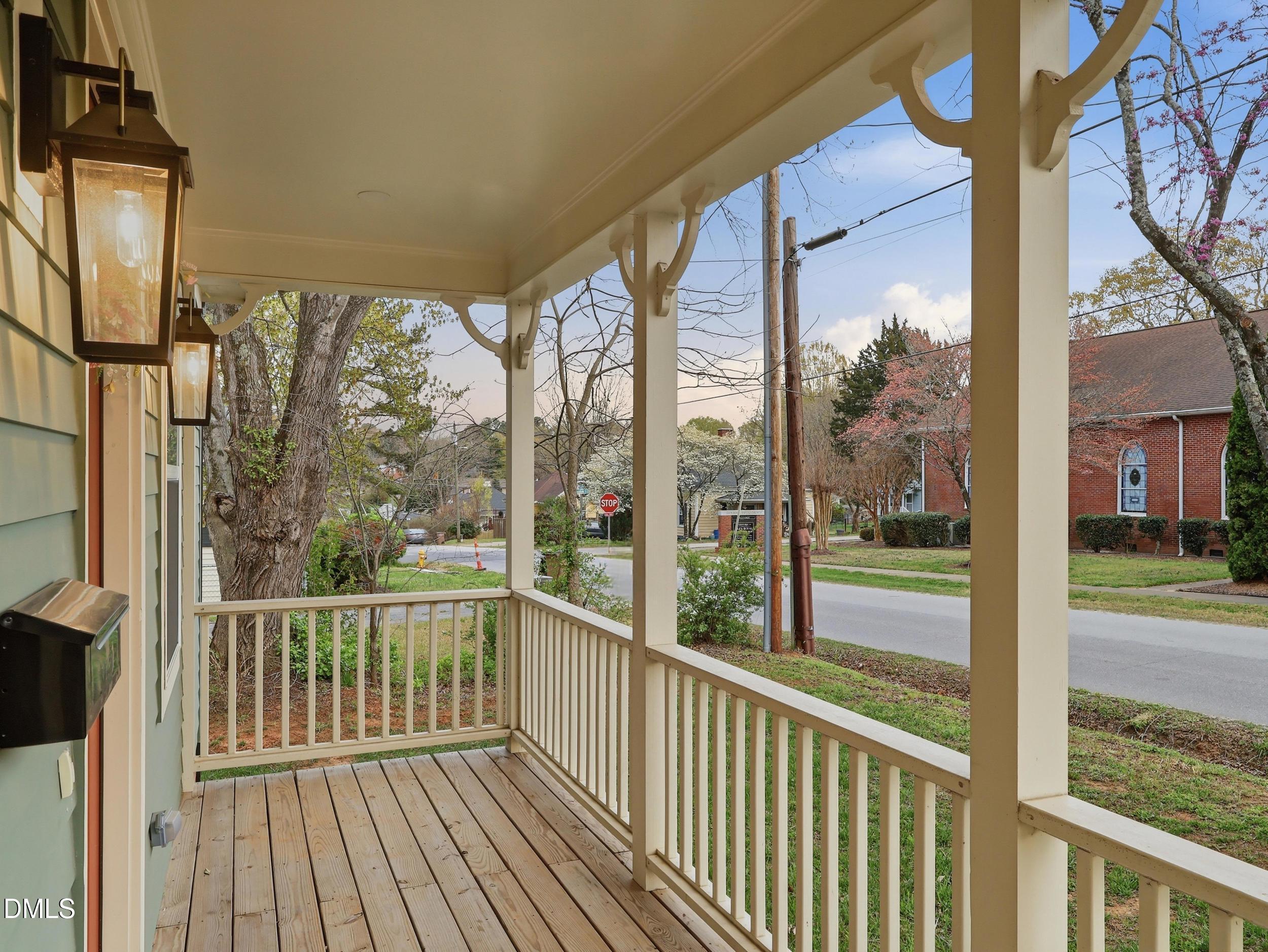 129 E Chestnut Avenue