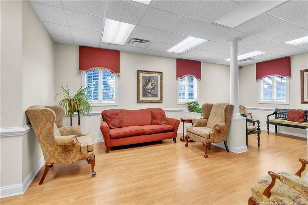 2035 Valleygate Drive 200