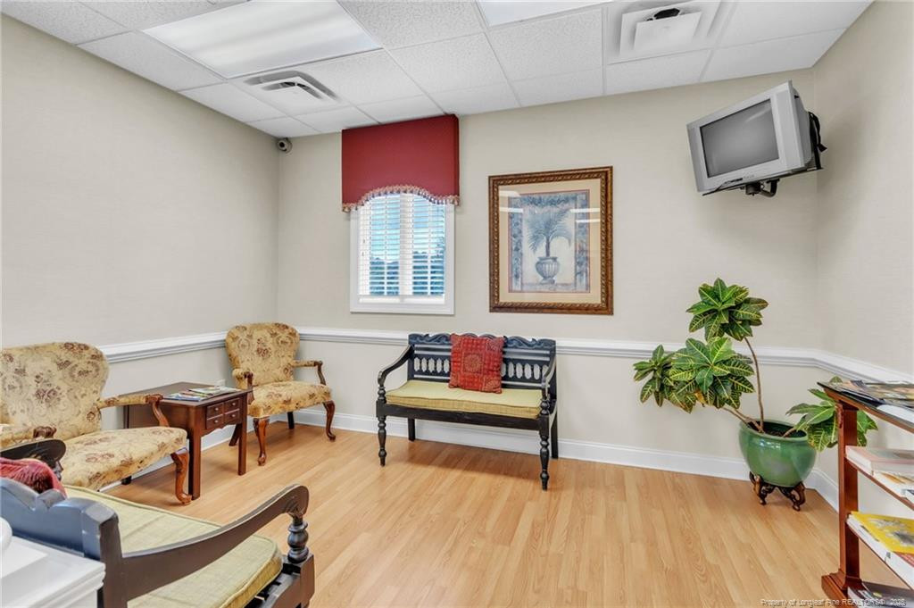 2035 Valleygate Drive 200