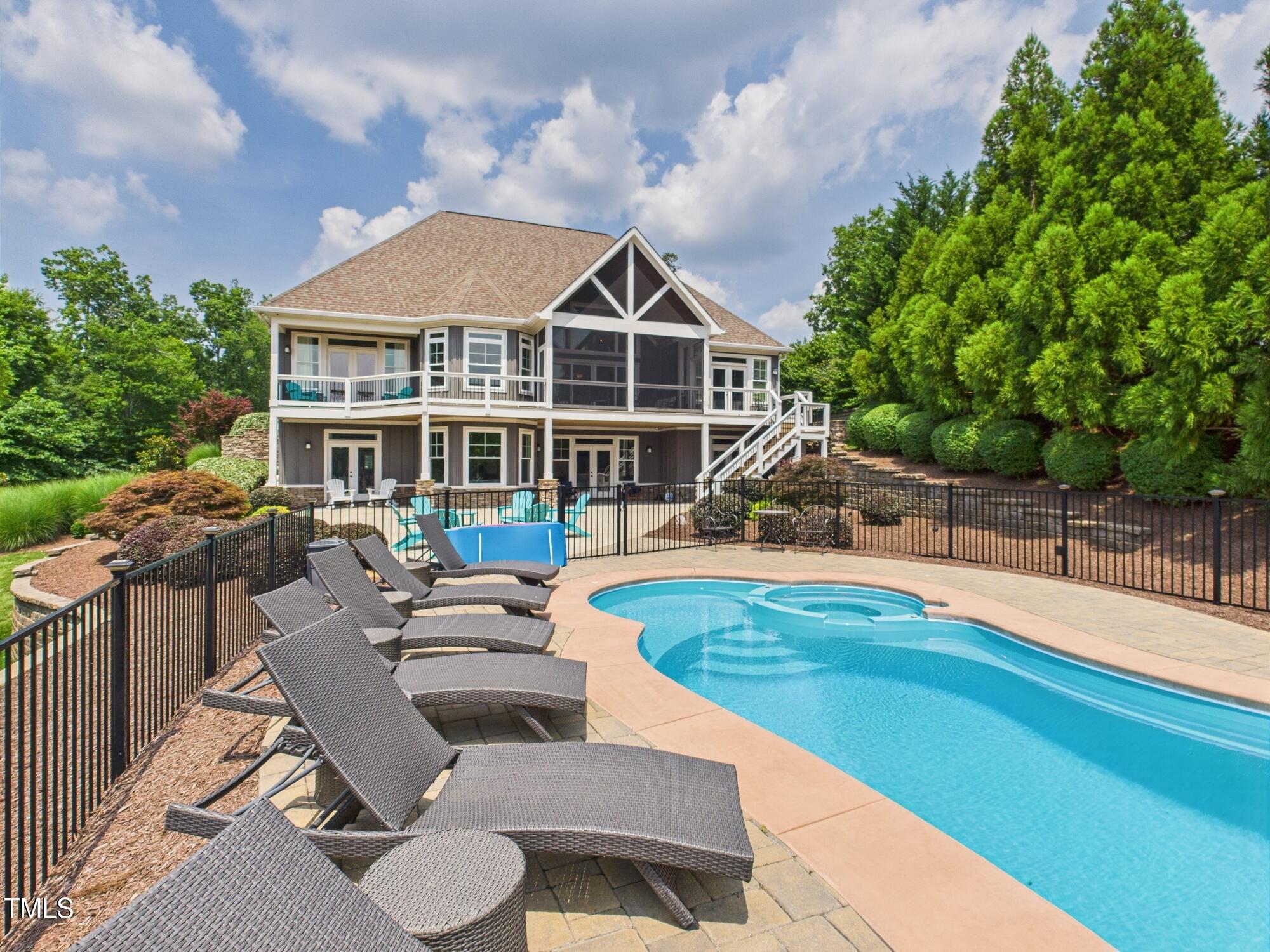 186 Polaris Point