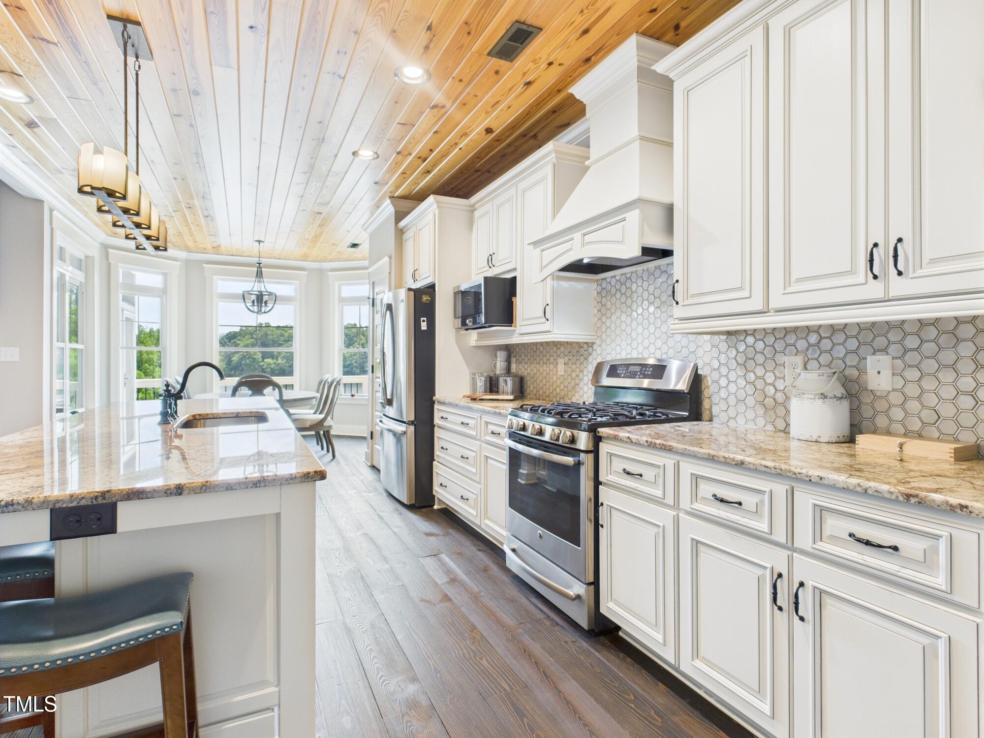 186 Polaris Point