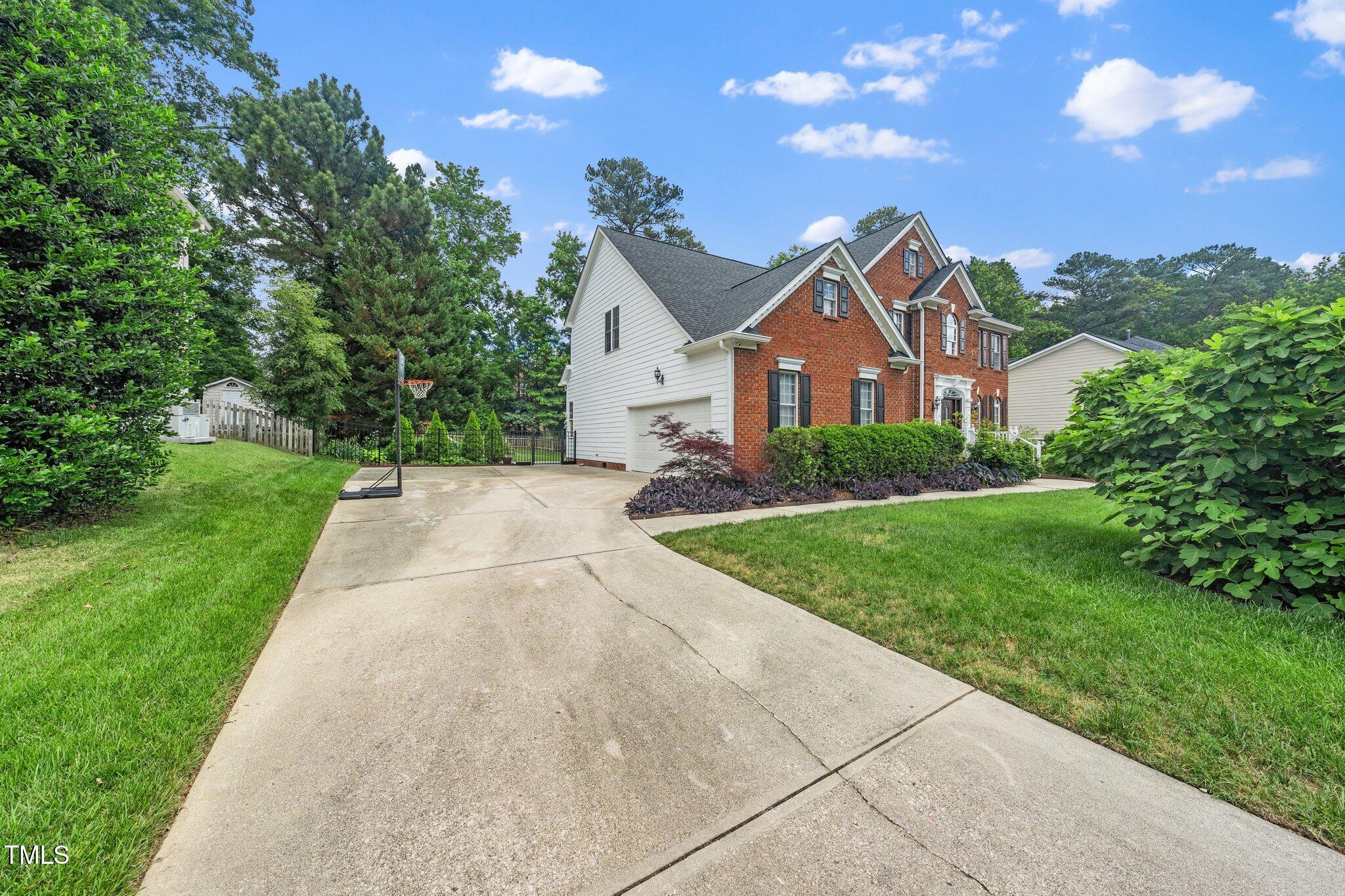 112 Sterling Ridge Way