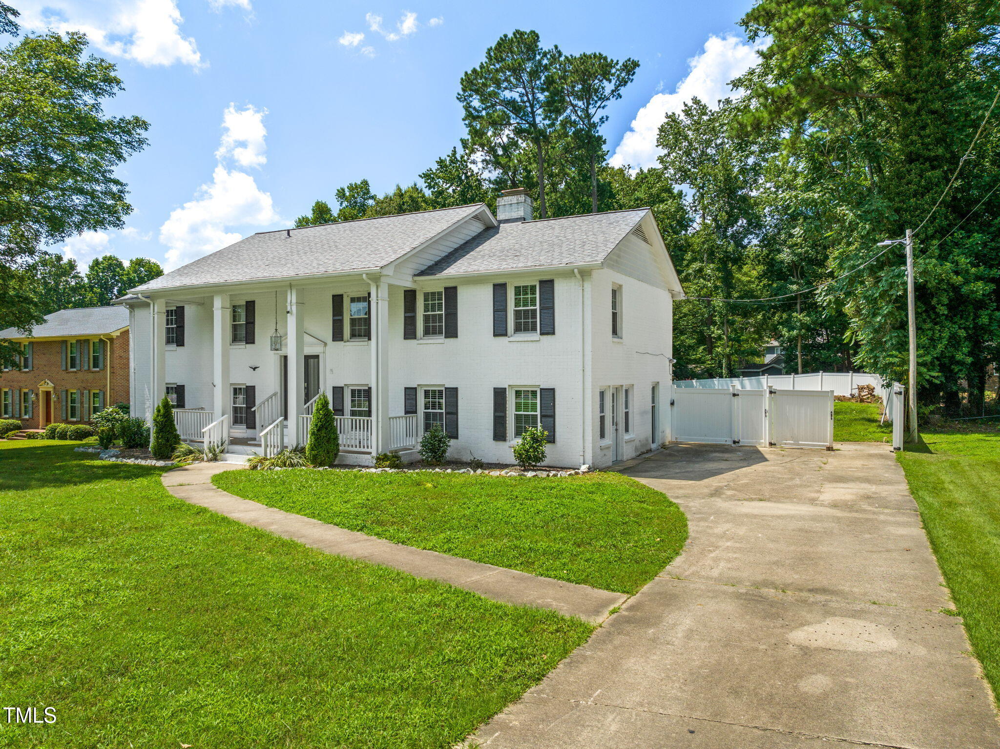 5417 Russell Road