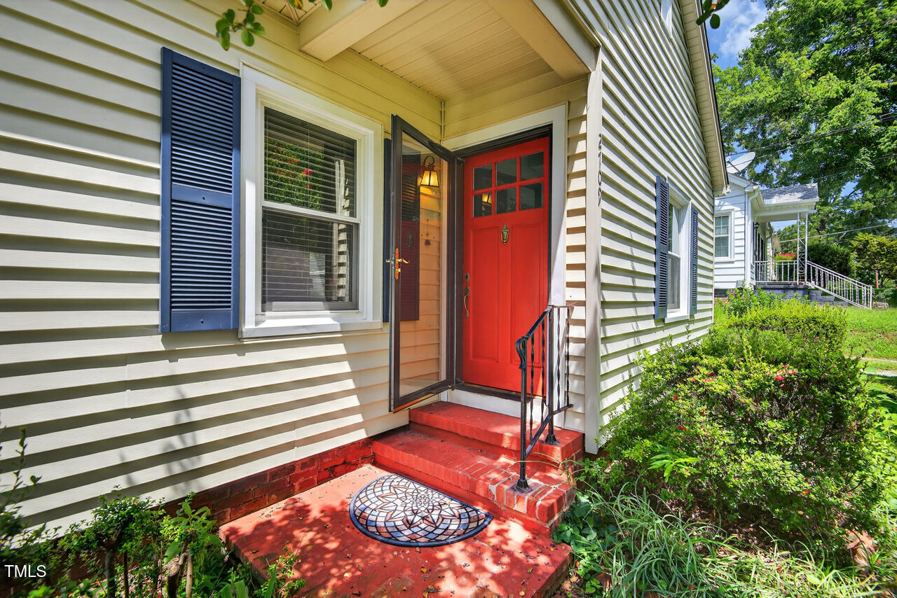 2709 Shenandoah Avenue
