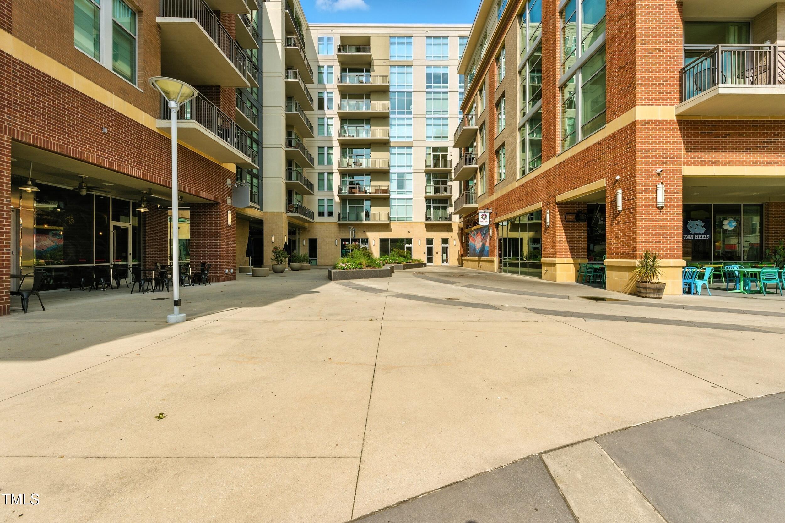 140 W Franklin Street 429