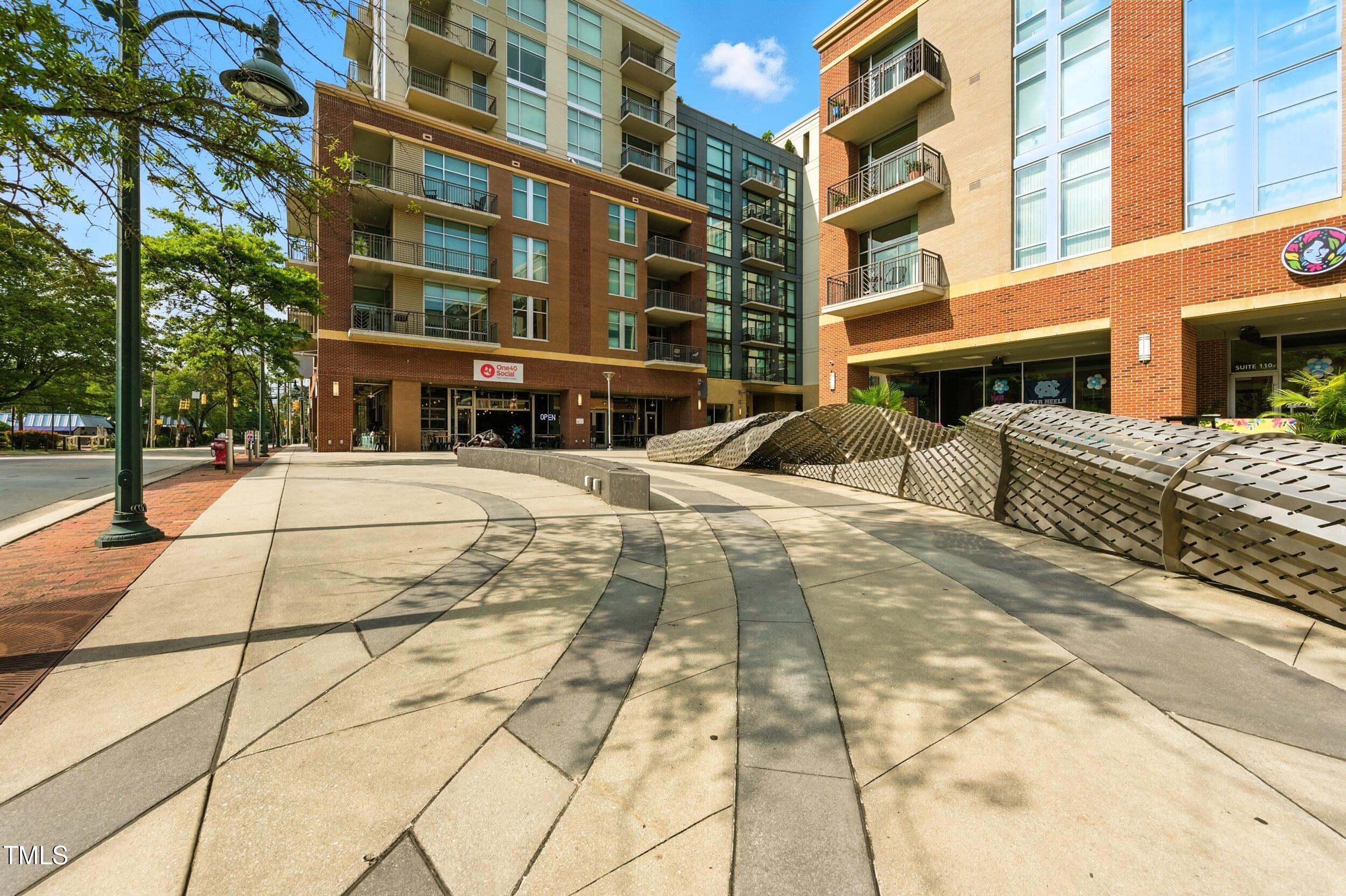 140 W Franklin Street 429