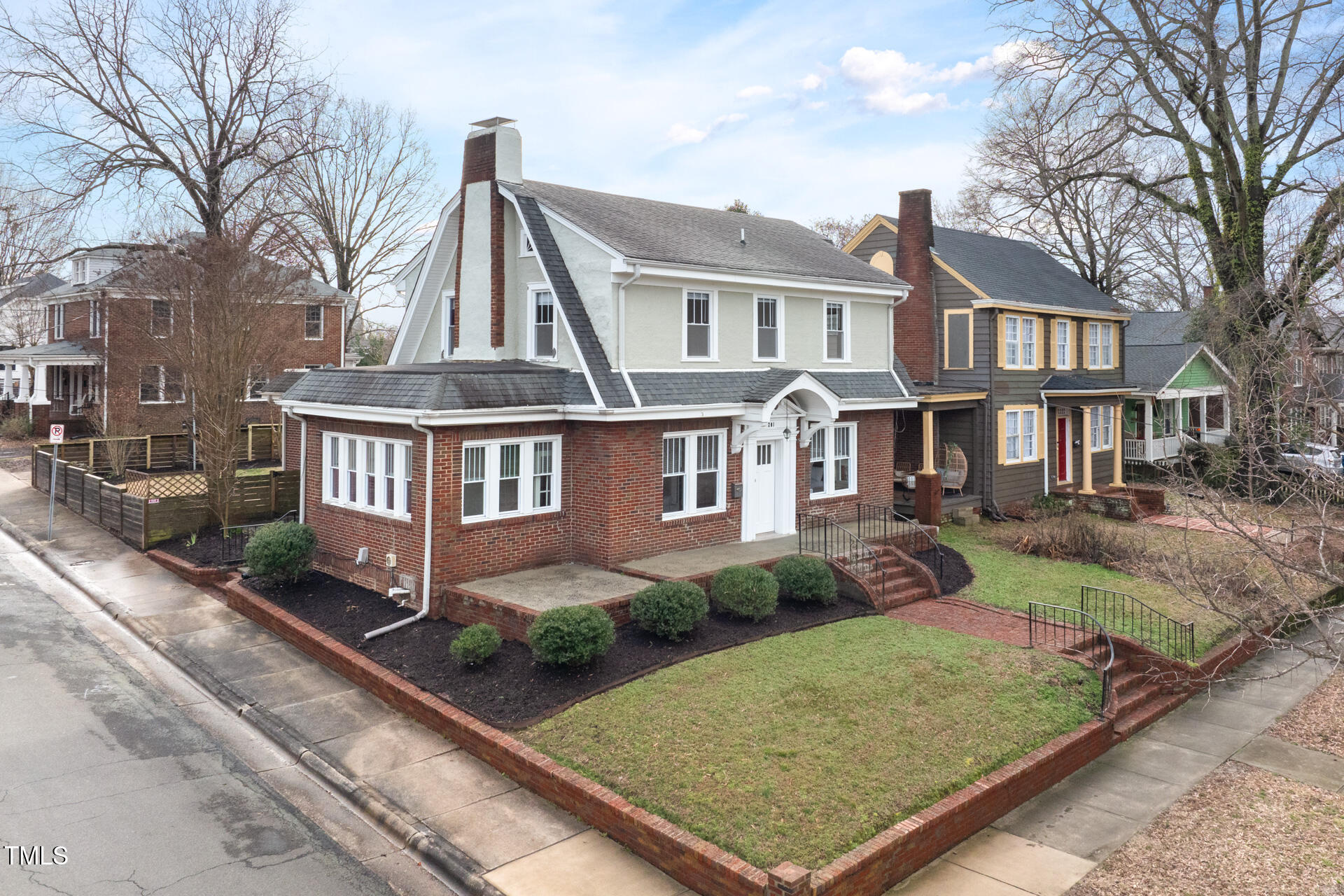 201 W Trinity Avenue A