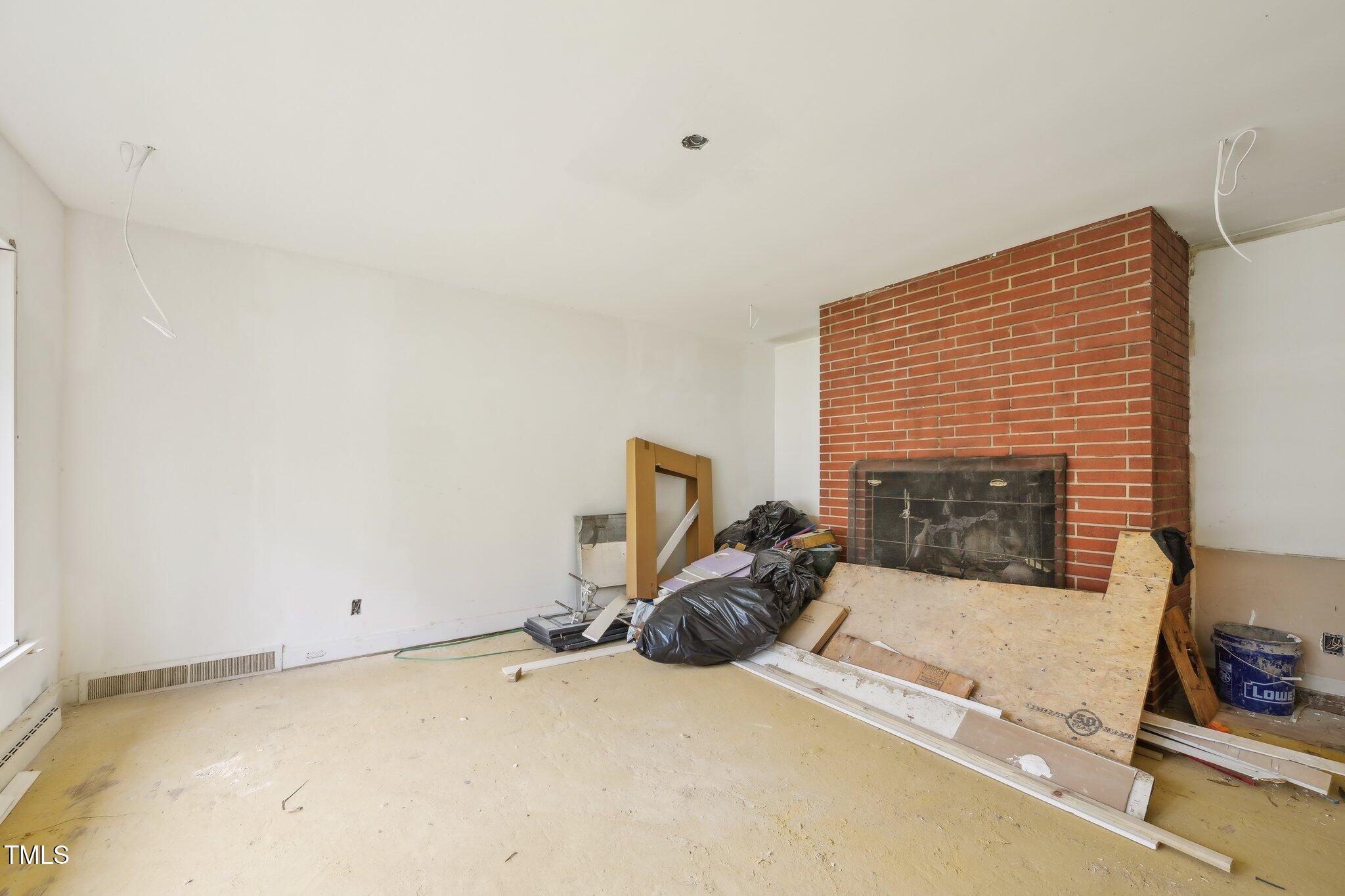1407 Arnette Avenue