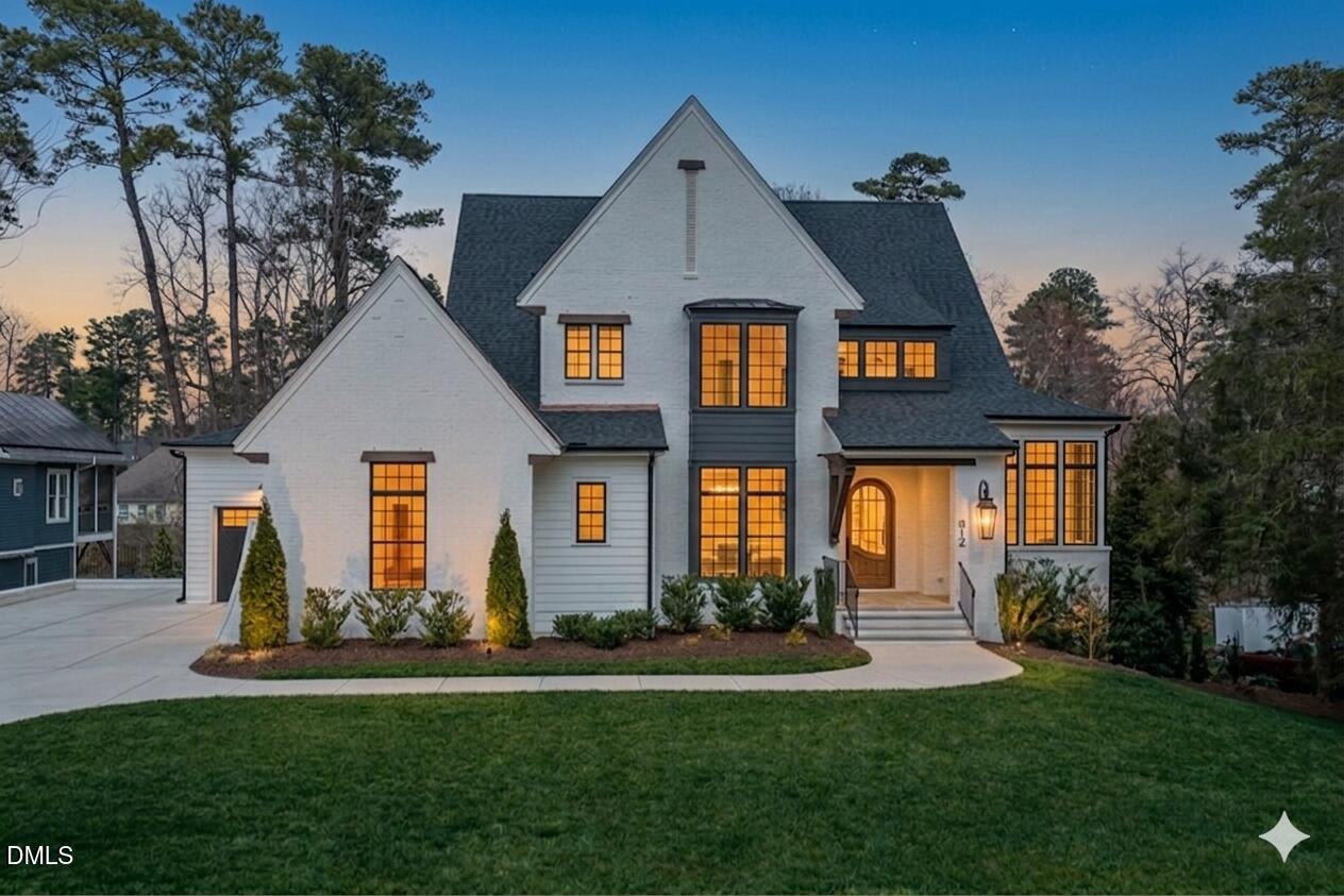 812 Manchester Drive