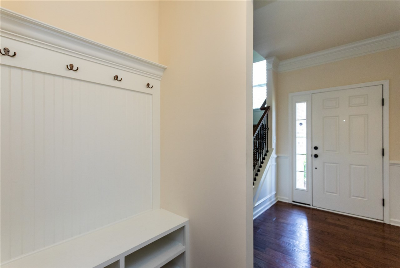 537 Whitworth Lane