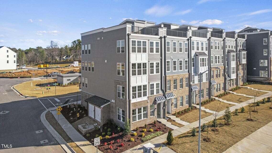 412 Gaston Park Lane 200