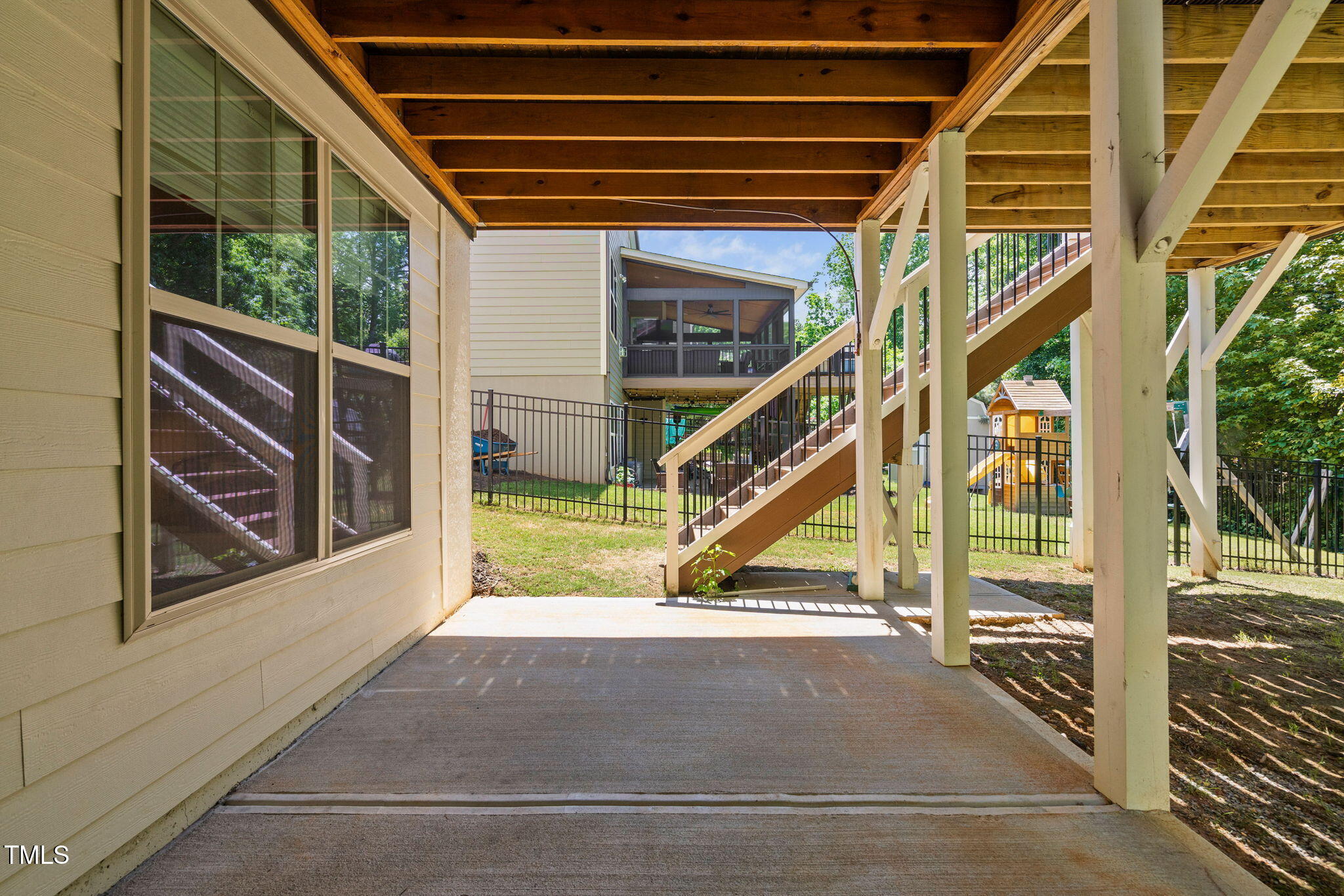 Apex, North Carolina 27502, United States, 6 Bedrooms Bedrooms, ,5 BathroomsBathrooms,Residential,Active,132463