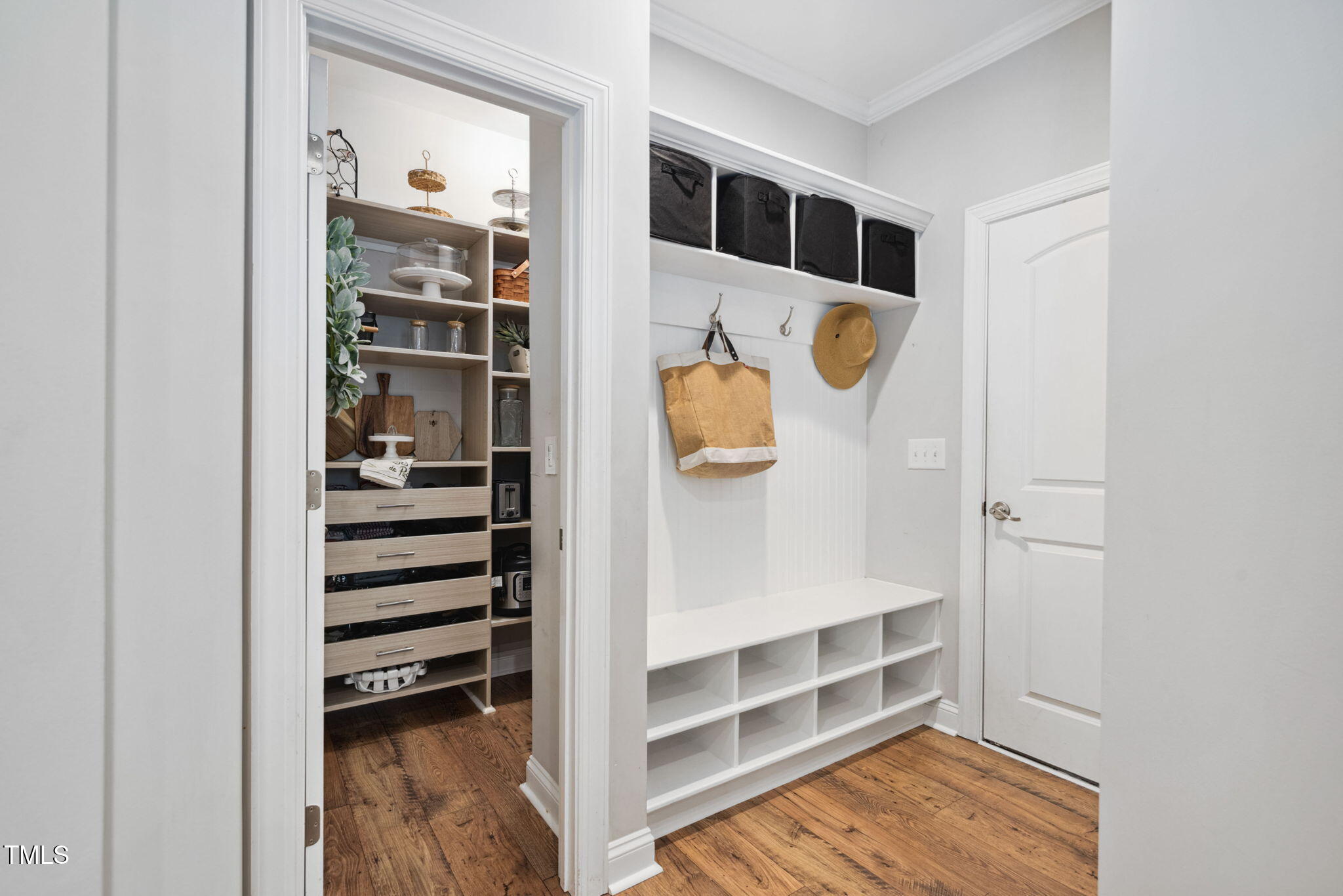 Apex, North Carolina 27502, United States, 6 Bedrooms Bedrooms, ,5 BathroomsBathrooms,Residential,Active,132463