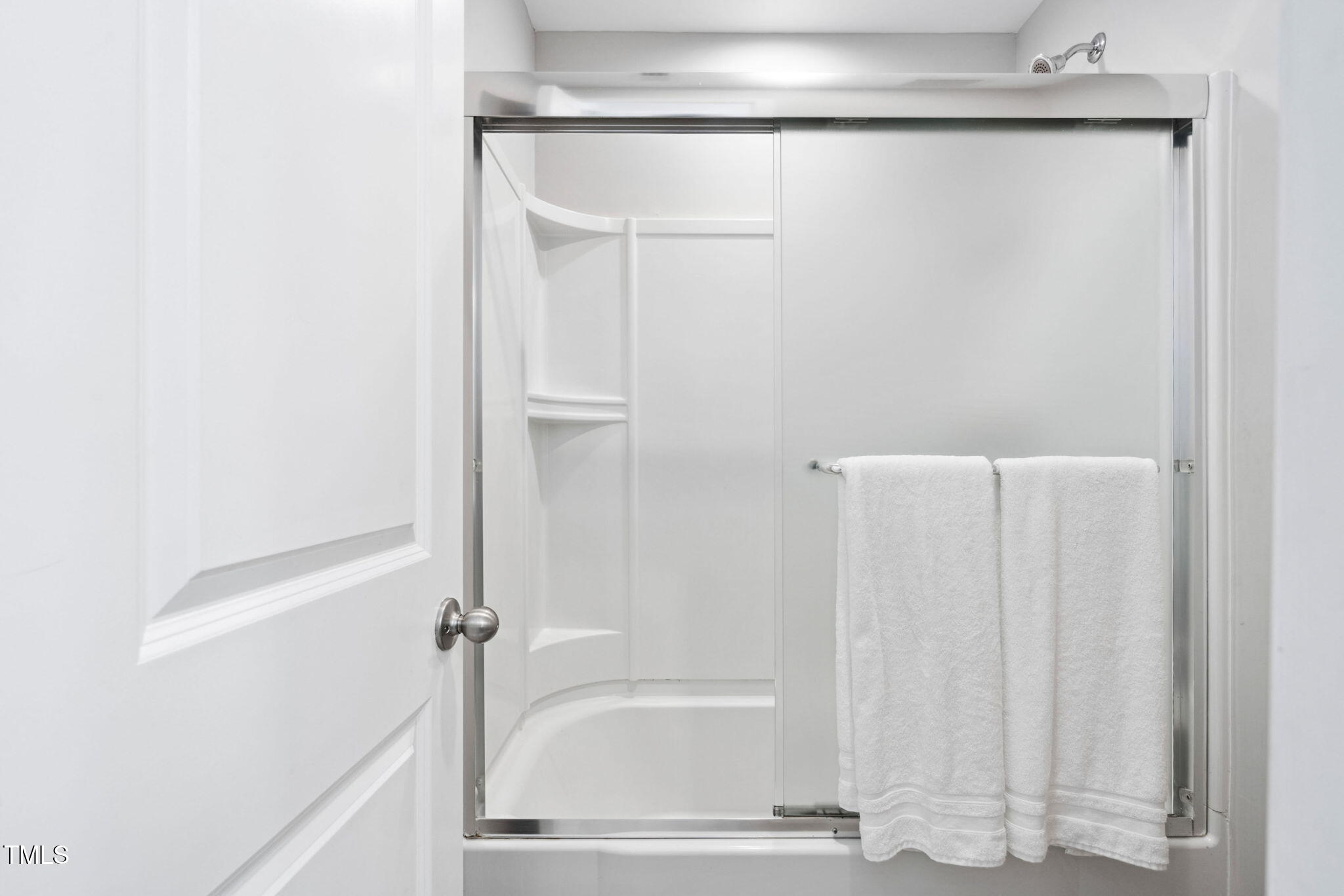 Apex, North Carolina 27502, United States, 6 Bedrooms Bedrooms, ,5 BathroomsBathrooms,Residential,Active,132463