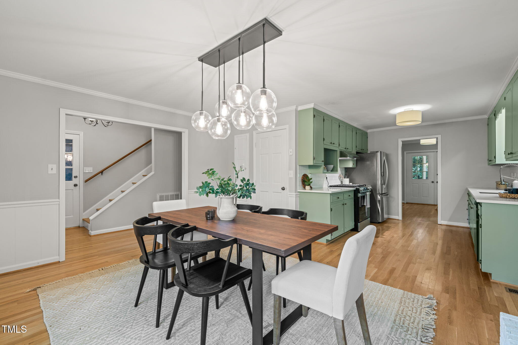 2504 W Club Boulevard