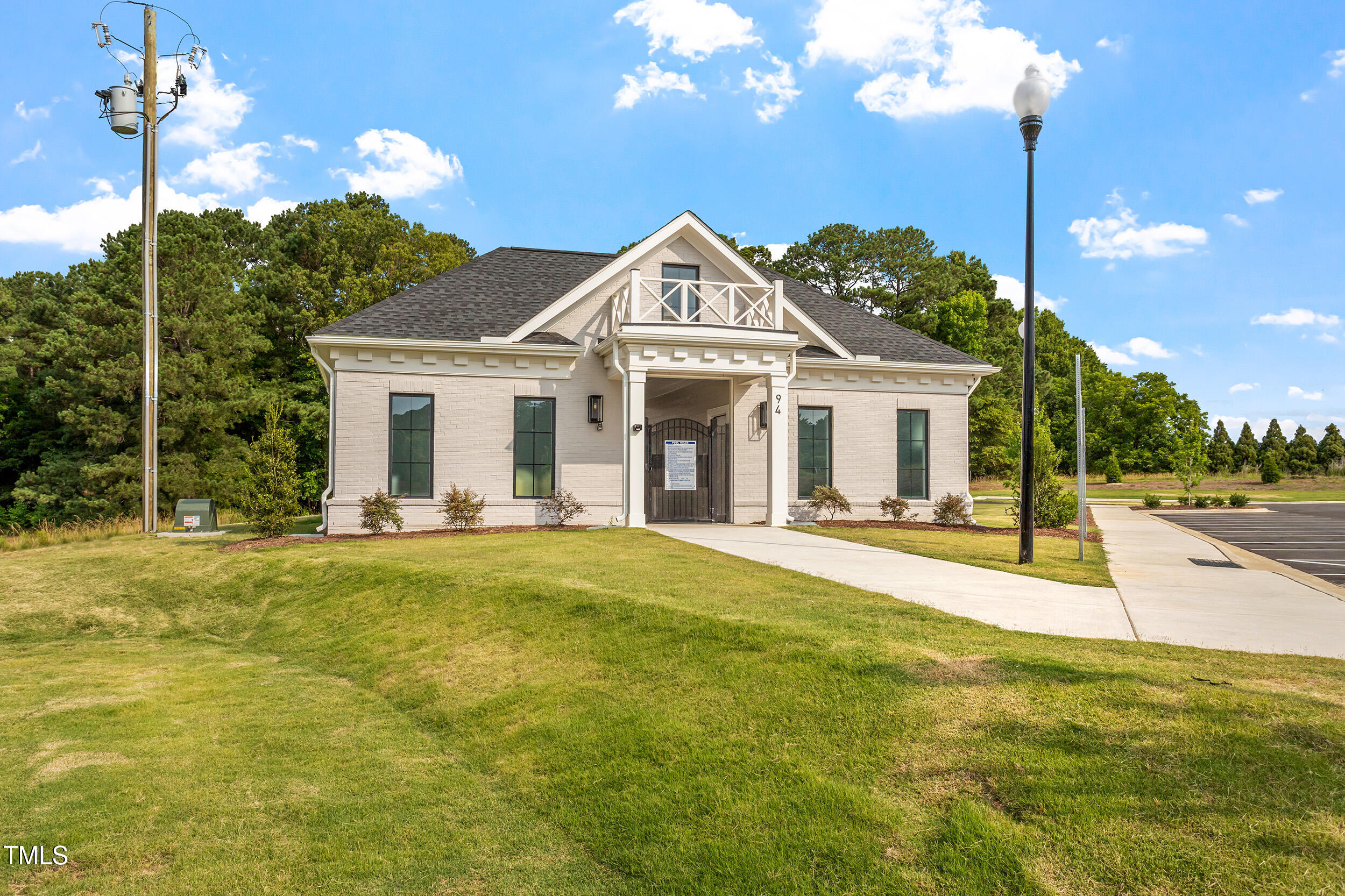 280 N Maple Walk 233