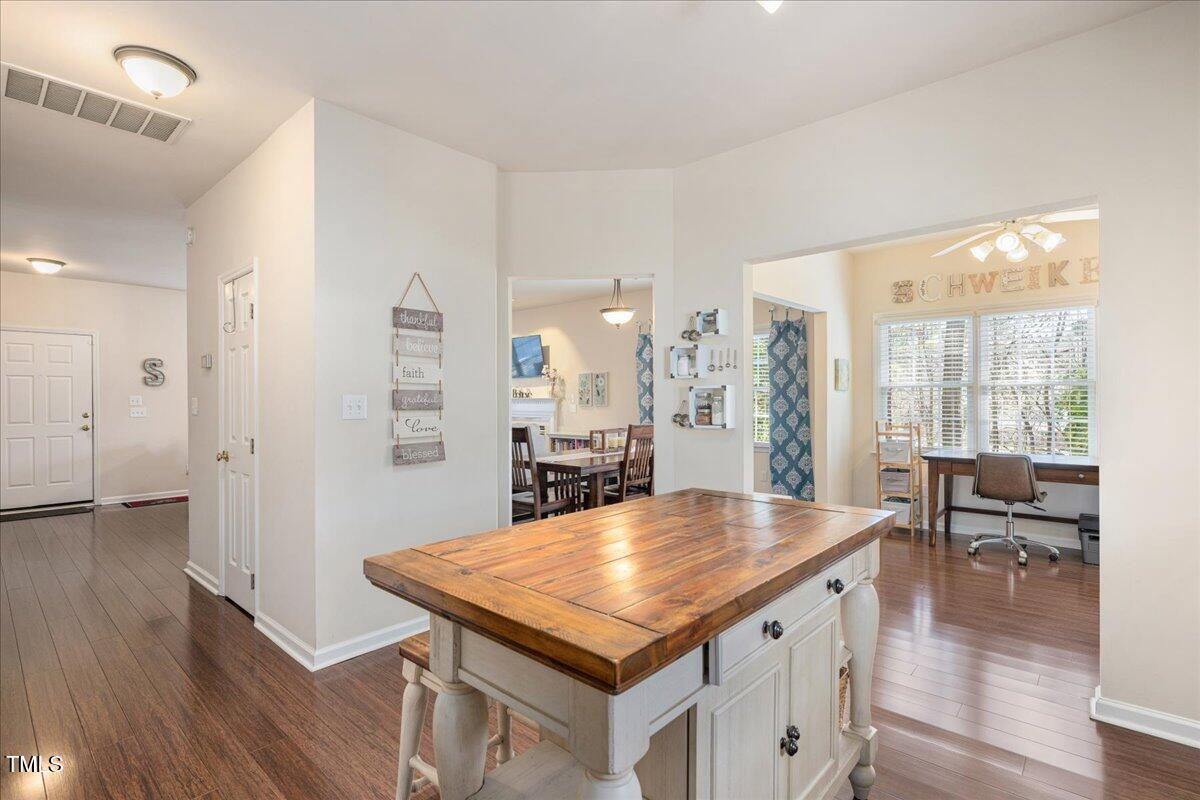 Raleigh, North Carolina 27606, United States, 3 Bedrooms Bedrooms, ,3 BathroomsBathrooms,Residential,Active,117242