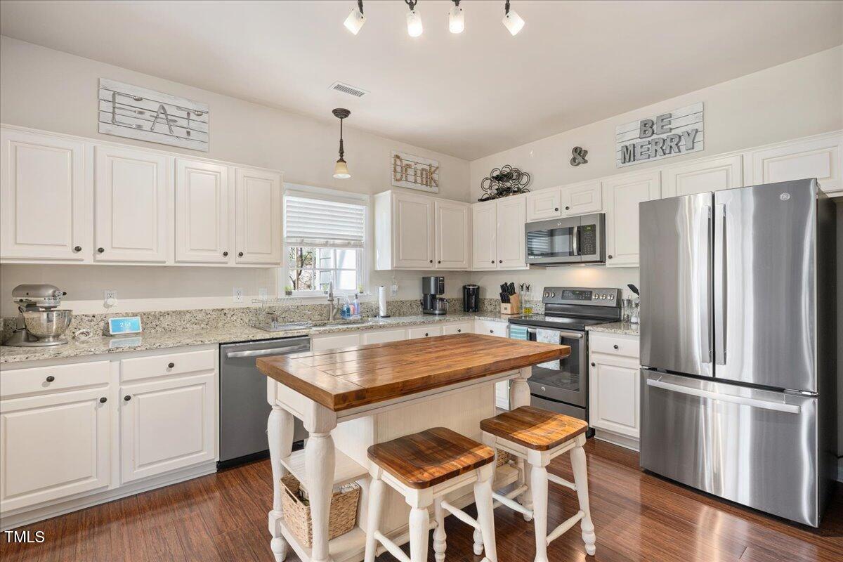 Raleigh, North Carolina 27606, United States, 3 Bedrooms Bedrooms, ,3 BathroomsBathrooms,Residential,Active,117242