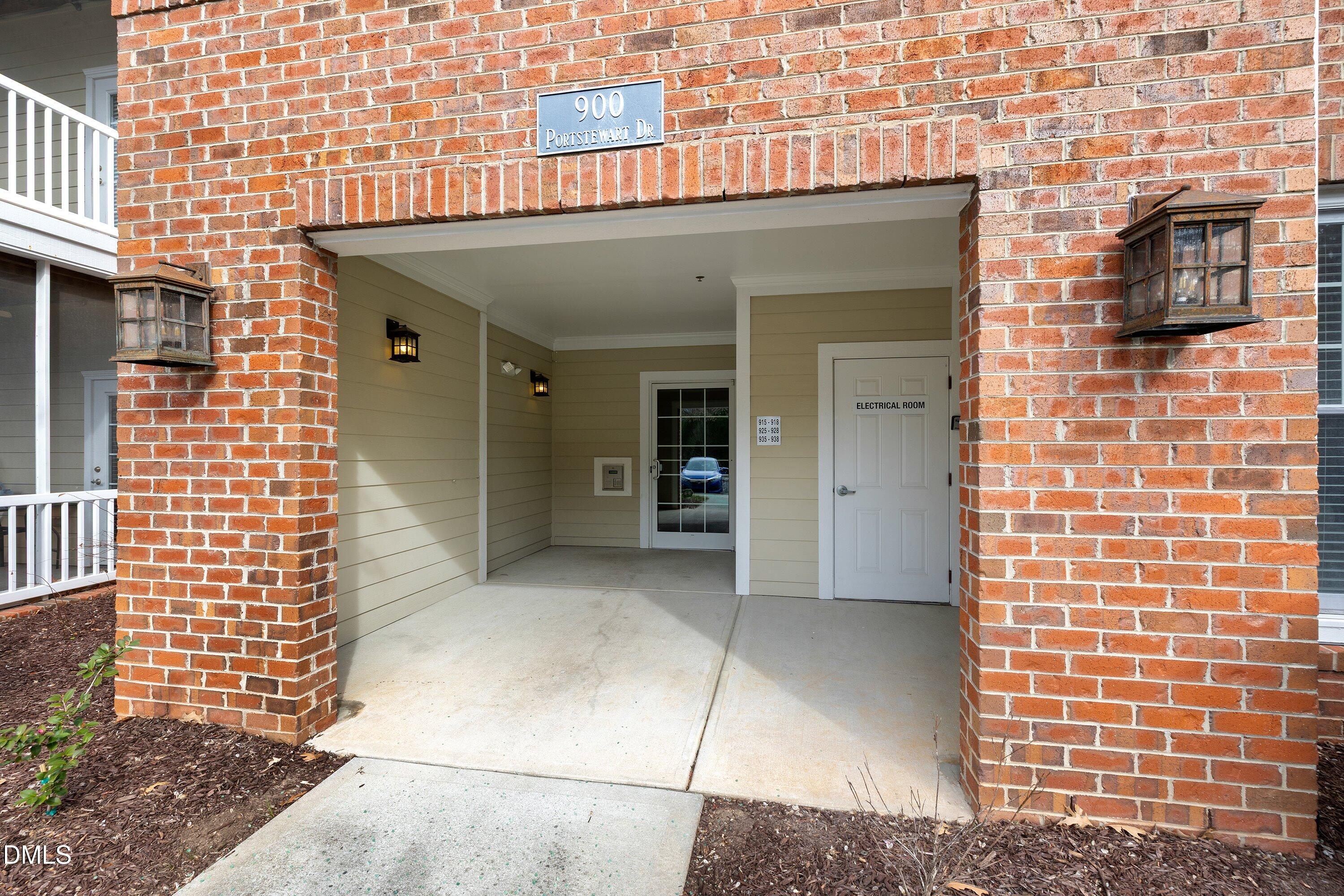 927 Portstewart Drive