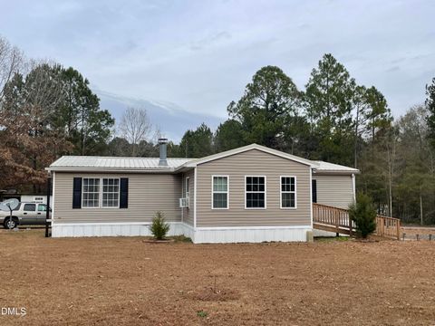 344 Pine Needles Drive Lillington NC 27546