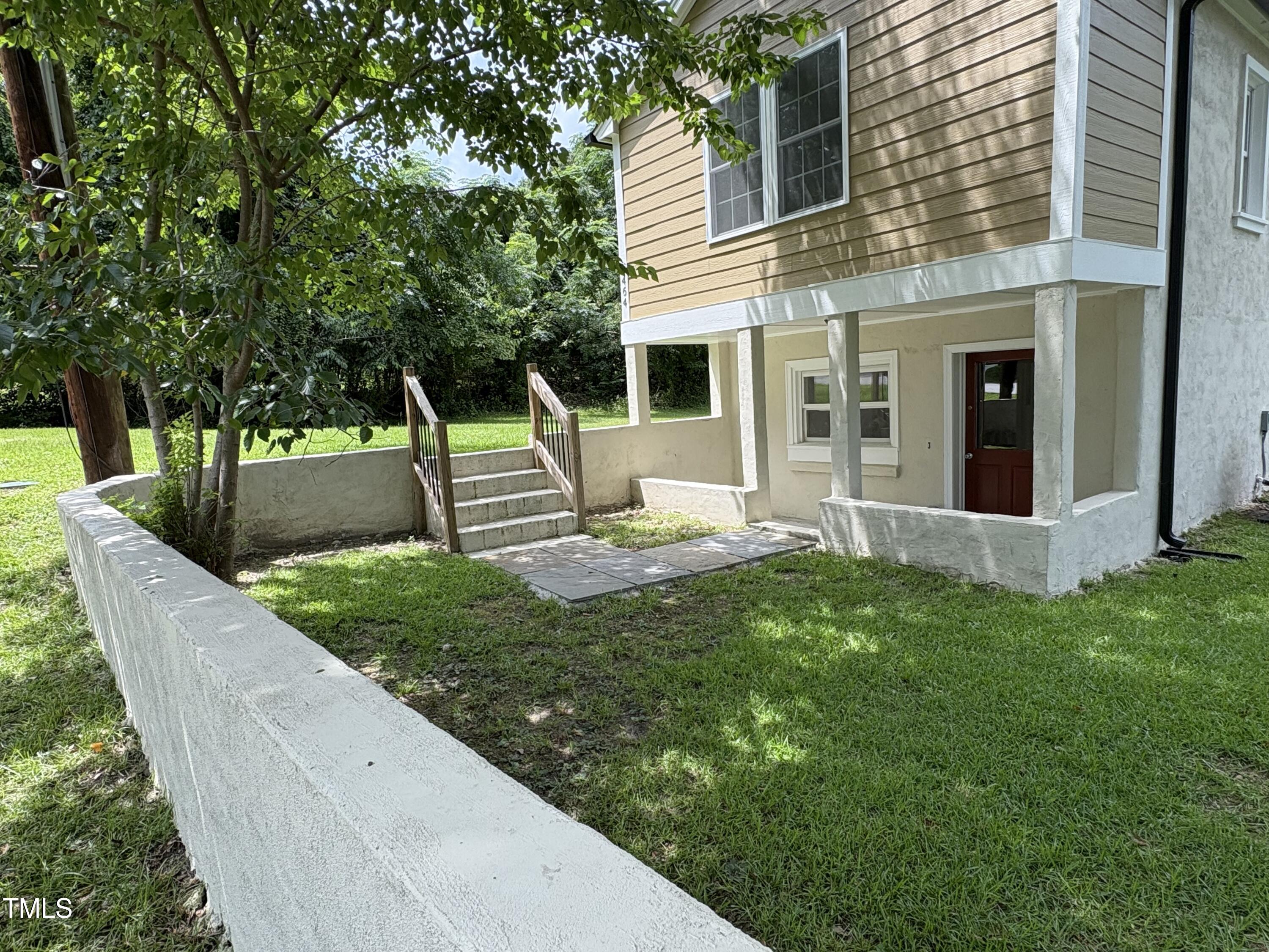 464 Longfellow Street