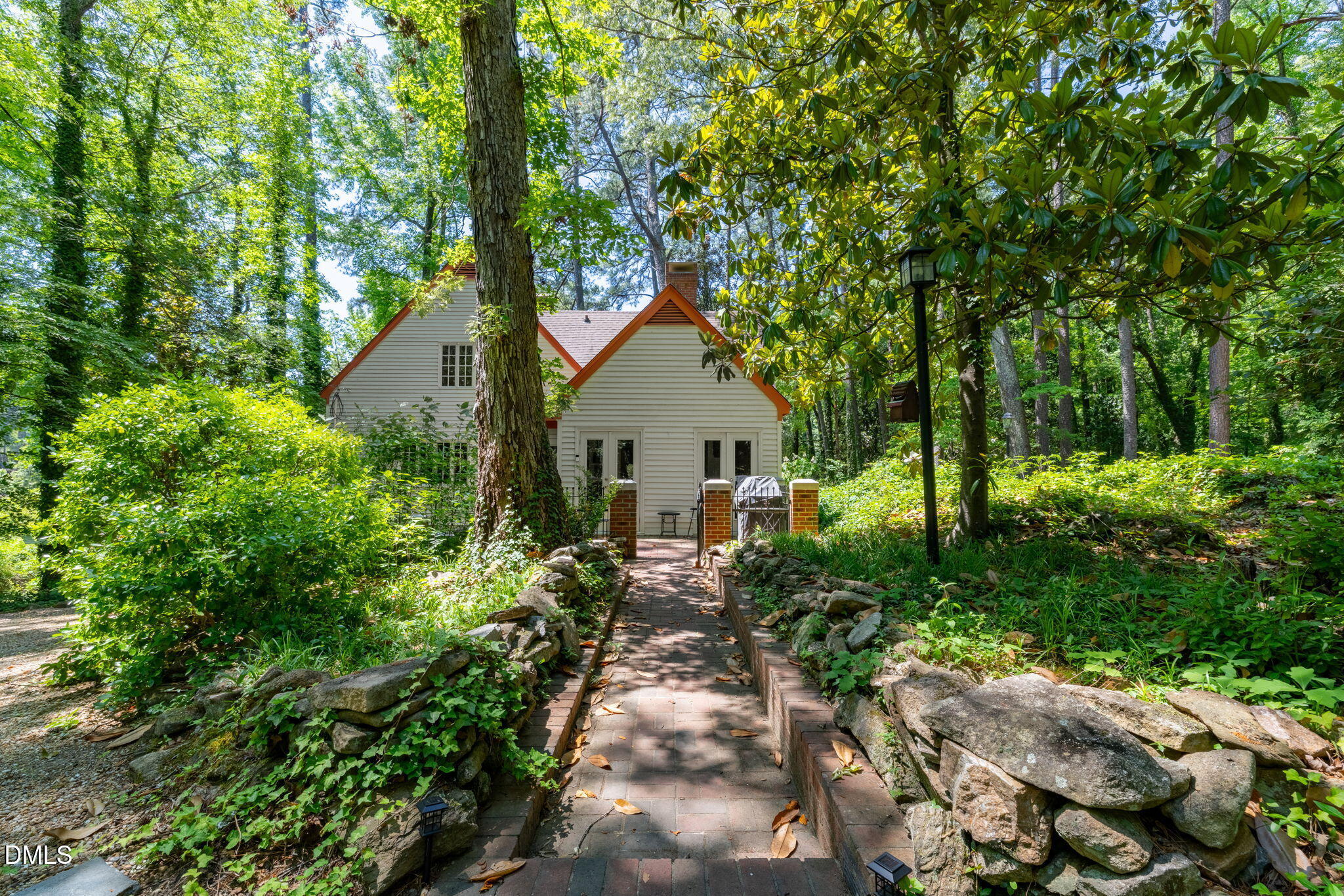 418 Fairview Street