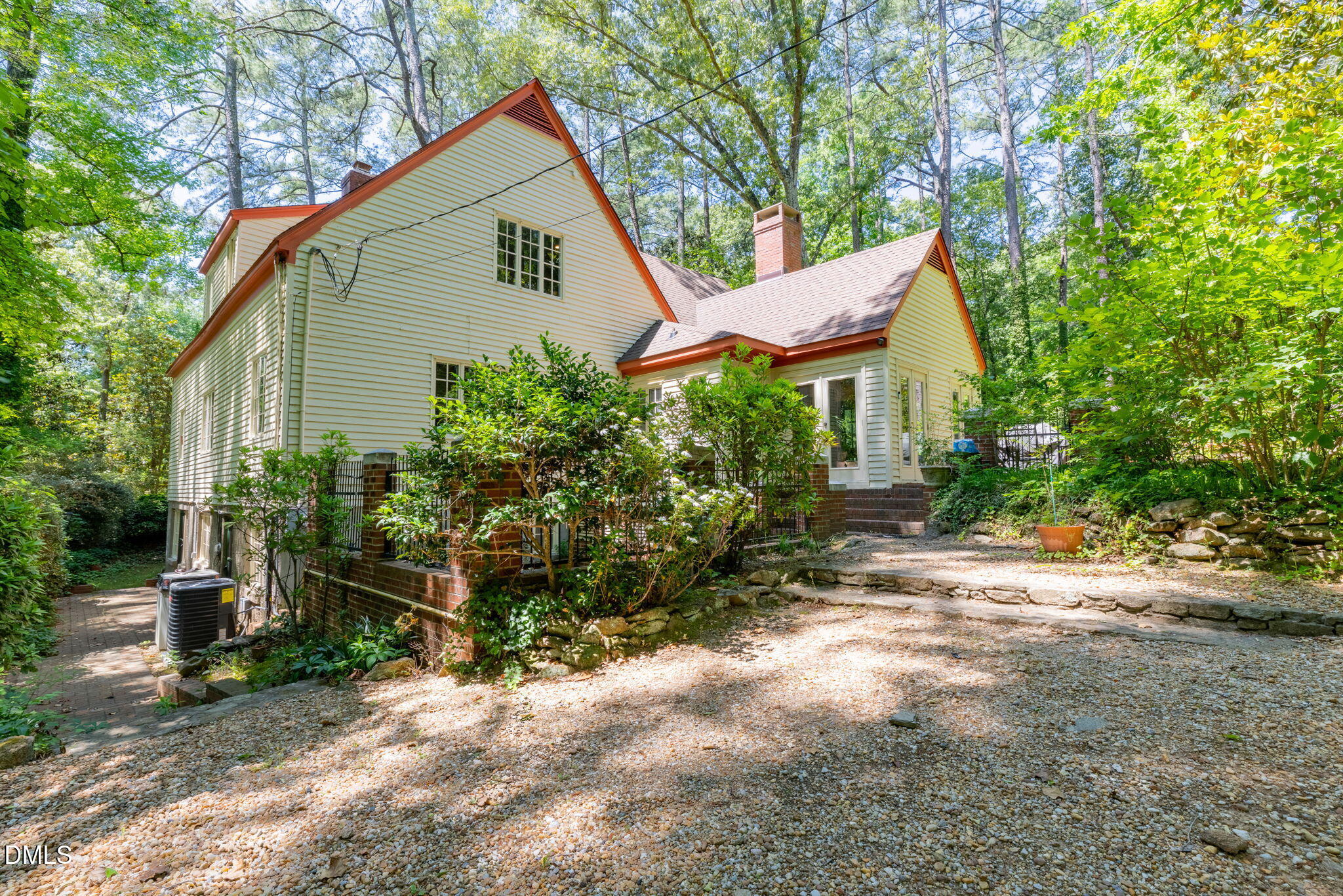 418 Fairview Street