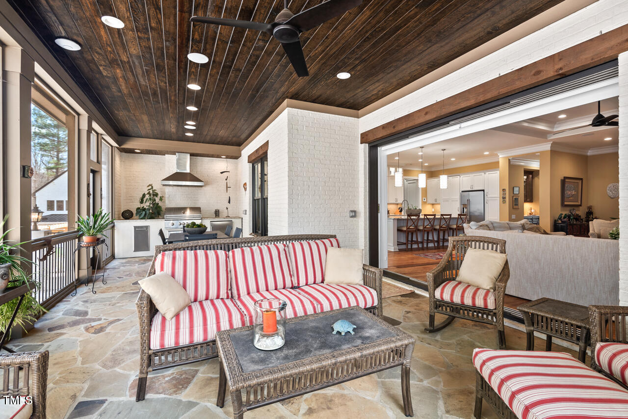 Durham, North Carolina 27713, United States, 4 Bedrooms Bedrooms, ,5 BathroomsBathrooms,Residential,Pending,88036