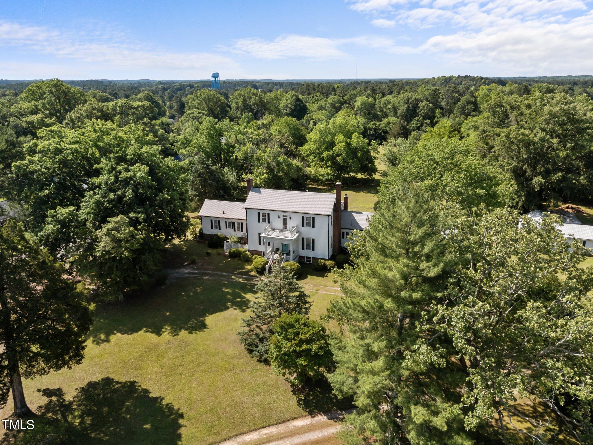 301 W Thorndale Drive