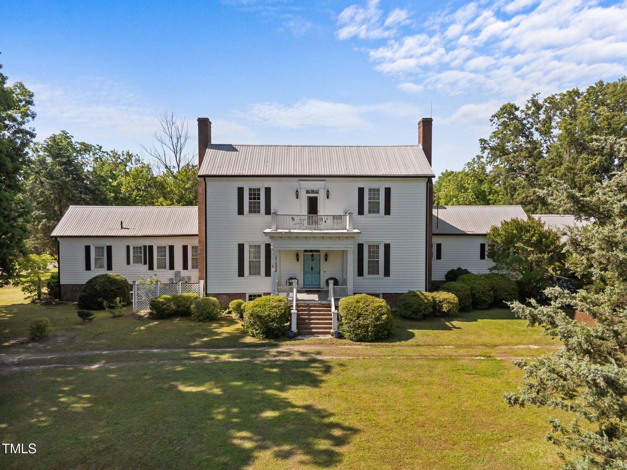 301 W Thorndale Drive