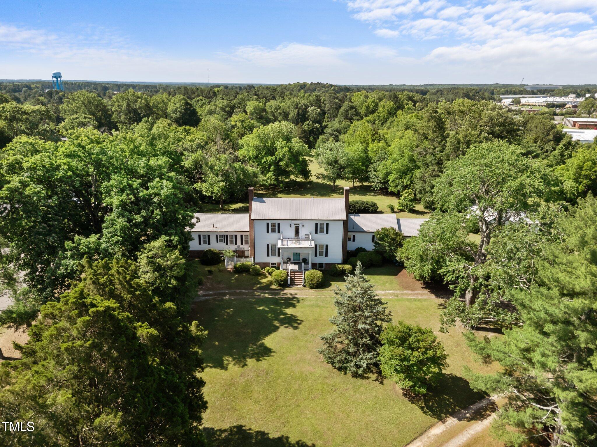 301 W Thorndale Drive