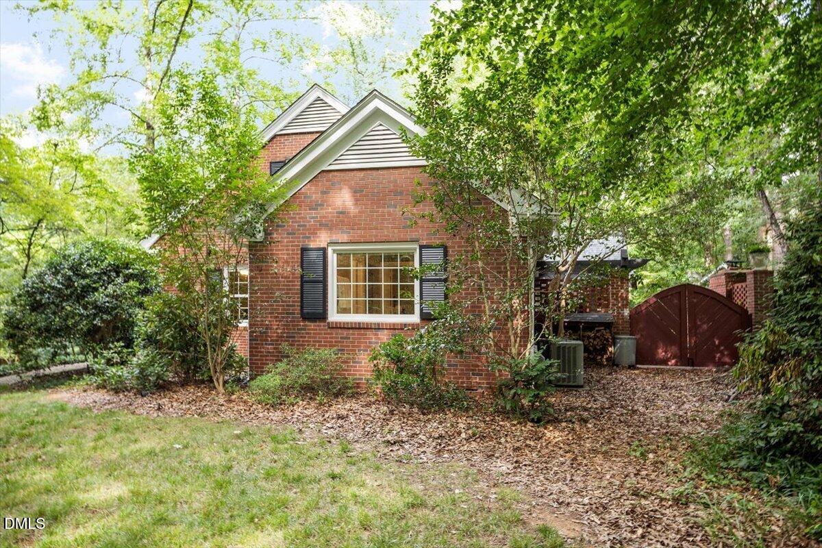 416 Brookside Drive