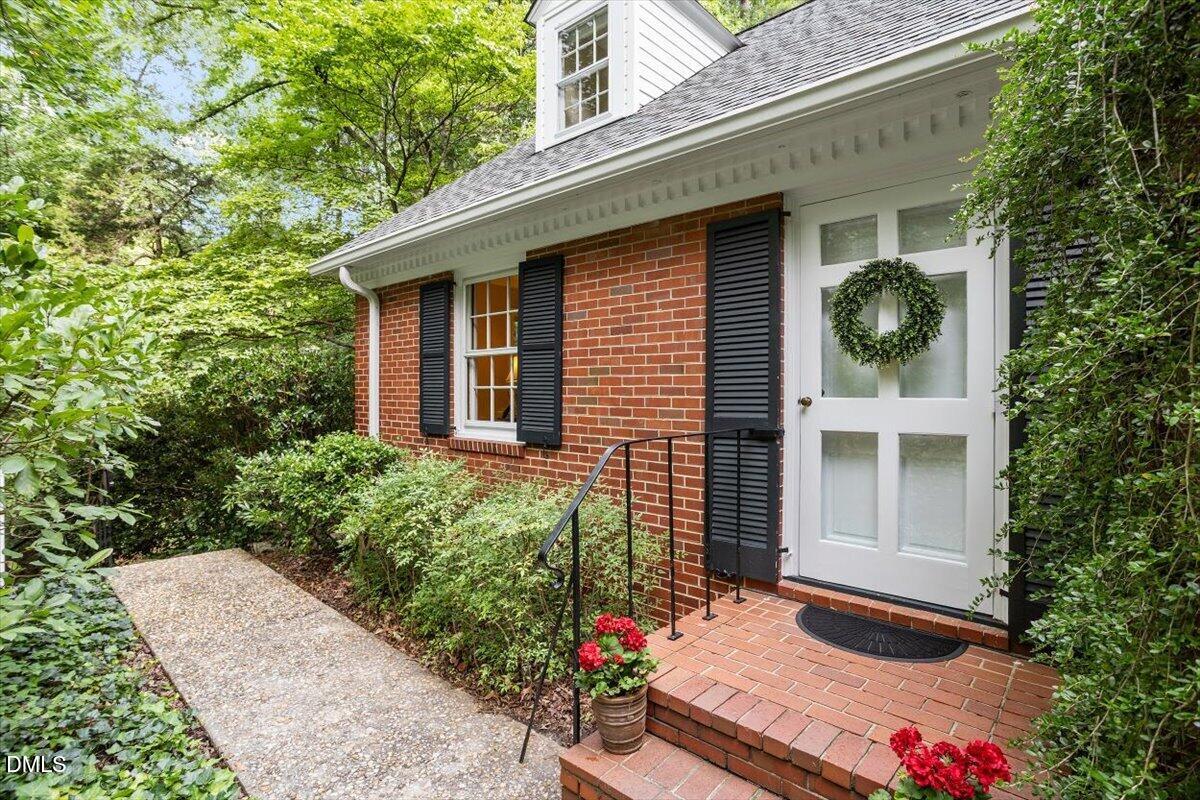 416 Brookside Drive