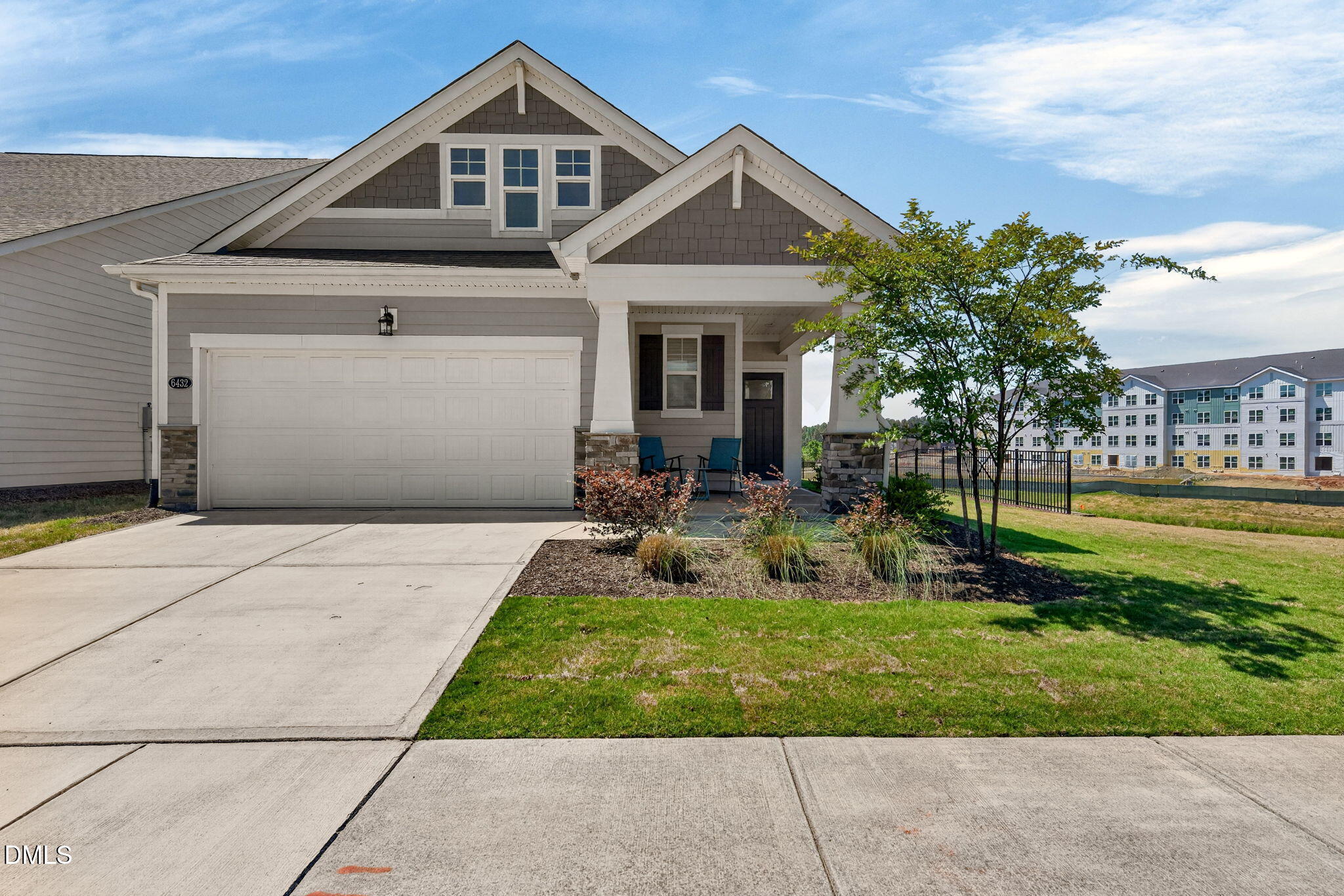 6432 Crown Parkway