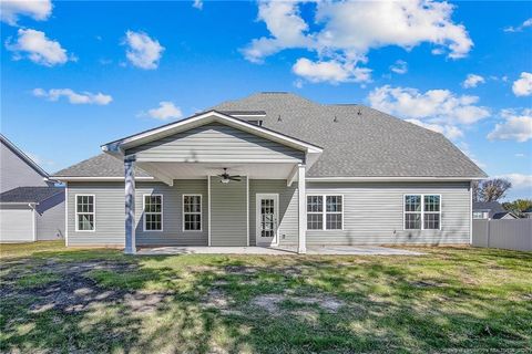 A home in Raeford