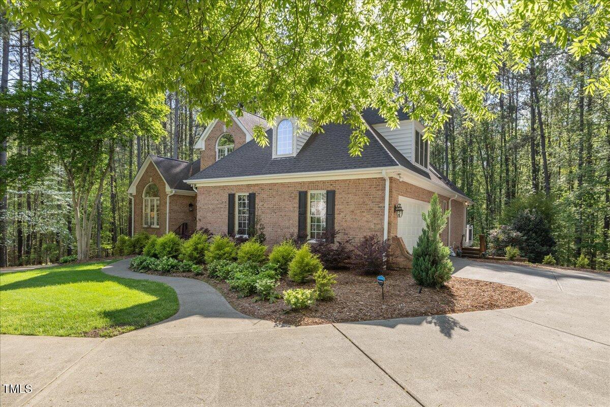 3928 White Chapel Way