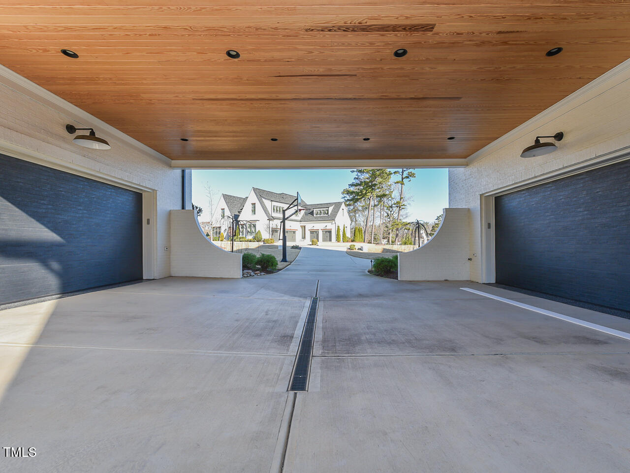 1425 Sky Vista Way